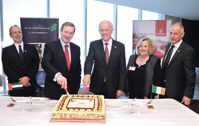 "الحلوى احتفالاً بمرور عامين على انطلاق الخدمة"