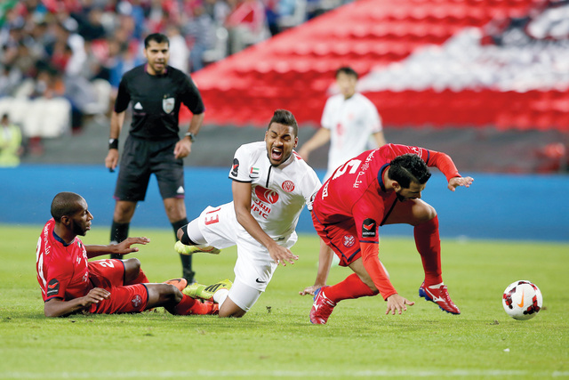 "الجزيرة نجح في اصطياد الشعب رغم النقص في صفوفه\t تصوير ــ مجدي اسكندر"