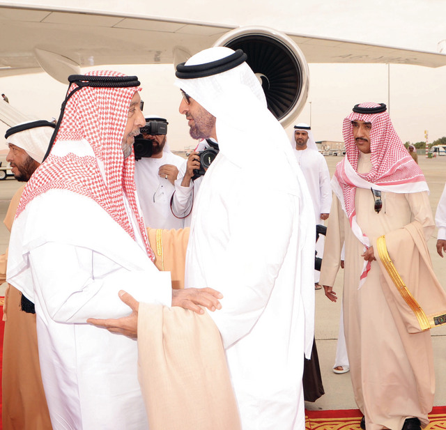 "رئيس الدولة وفي استقباله محمد بن زايد"