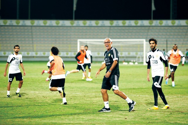 "جانب من تحضيرات الفهود لمباراة العين\t  البيان"