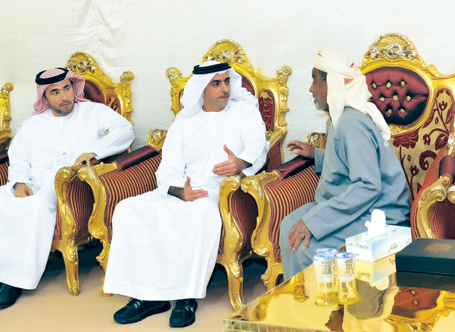 "..وسموه يقدم واجب العزاء لأسرة عمر الريسي\tمن المصدر"