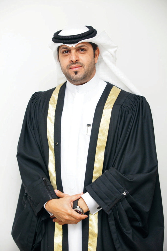 "القاضي علي المدحاني"