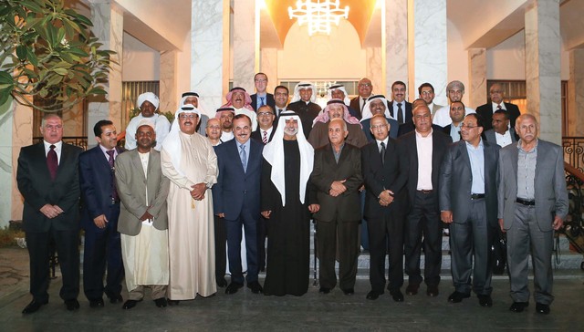 "نهيان بن مبارك آل نهيان خلال استقباله الإعلاميين الرياضيين العرب البيان"
