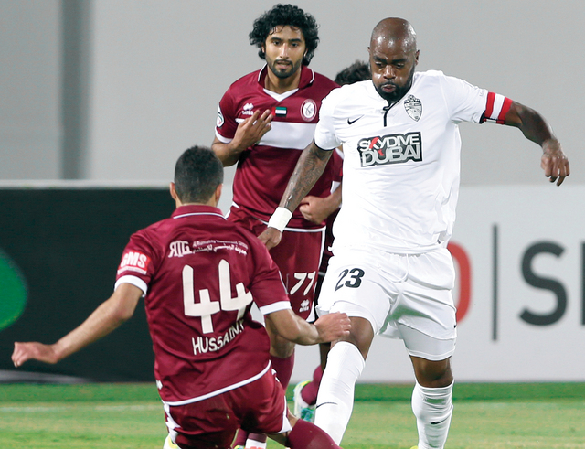 "الأهلي يسعى إلى مواصلة الانتصارات في الدوري\t تصوير - ناصر بابو"