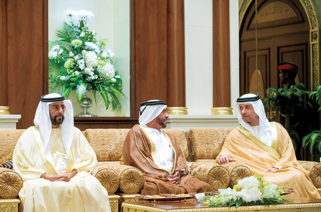 "طحنون وسرور بن محمد وهزاع بن زايد"