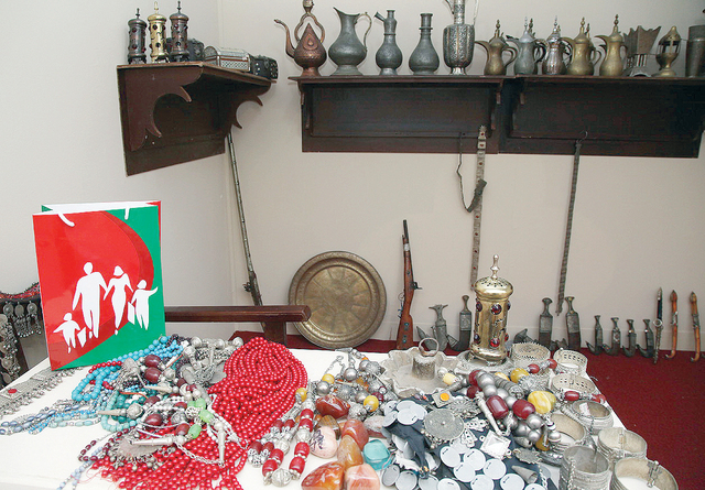 "معروضات تراثية متنوعة"