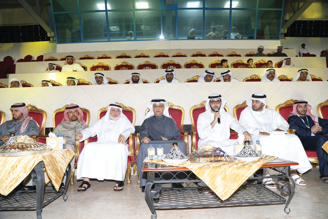 "ولي عهد أم القيوين  يعلن افتتاح البطولة بحضور سلمان بن إبراهيم \t تصوير: غلام كركار"