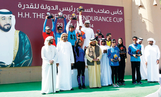 "سلطان بن زايد مع الابطال\t وام"
