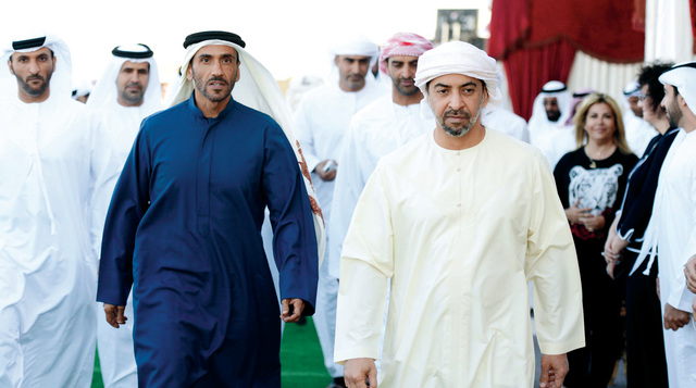 "حمدان ونهيان بن زايد في ختام فعاليات صيد الصقور"