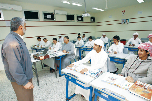 "متابعة تجارب الطباعة مع اختصاصي المناهج\tأرشيفية"