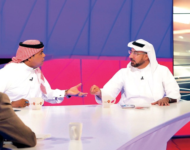 "الذوادي وموسى عباس ثنائي ناجح في انتزاع الحقائق\tالبيان"