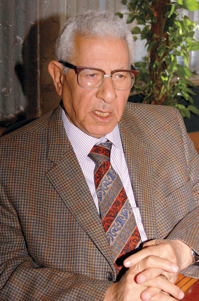 "مكرم محمد أحمد"