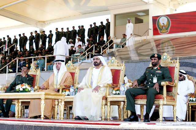 "محمد بن راشد وهزاع بن زايد وحمد الرميثي وسالم الكعبي يشهدون حفل التخرج"