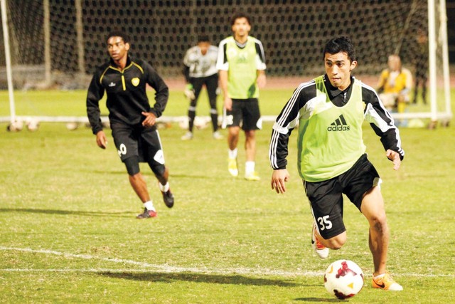 "جانب من تحضيرات الوصل للمباراة \t البيان"