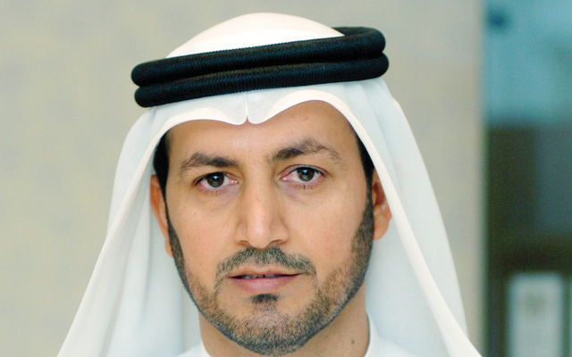 "طارق سلطان بن خادم"