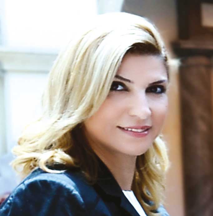"نسرين بستاني، مديرة العلاقات العامة والاتصال لمركزي ميركاتو وتاون سنتر جميرا"