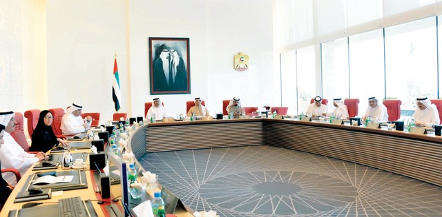 "منصور بن زايد مترئساً الاجتماع الوزاري للخدمات \tوام"