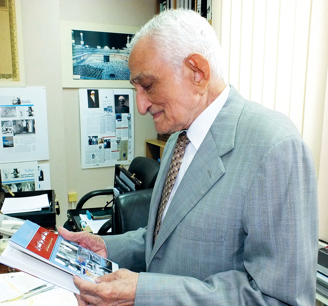 "عبدالرحمن مخلوف"