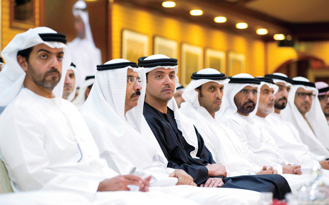 "هزاع وحامد بن زايد والمر وعبدالله آل حامد خلال المحاضرة \t وام"
