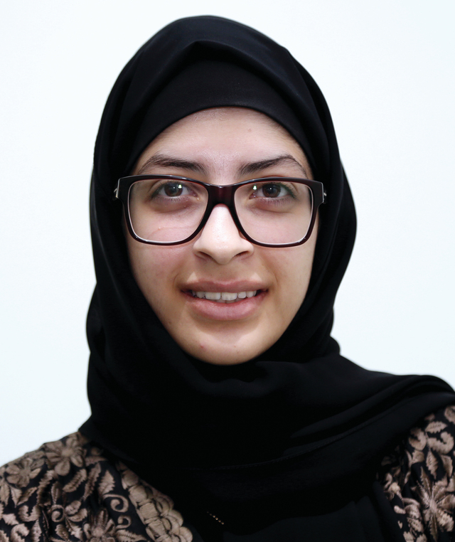 "زينب الحمادي: وجود الأندية الطلابية سارع من وتيرة التعلم"