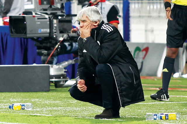 "يوفانوفيتش مدرب النصر مراقباًُ أداء لاعبي النصر في المبارة البيان"