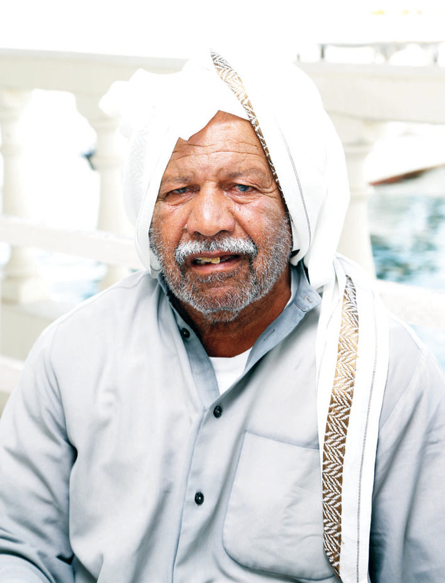 "أحمد الطابور"