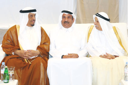 "ضاحي خلفان وجمعة الماجد والقاسمي"