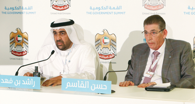 "راشد بن فهد وحسن القاسم خلال المؤتمر الصحافي \t      البيان"