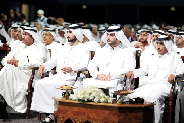 "ماجد بن محمد ومحمد بن مكتوم وسعيد بن مكتوم وبلحيف النعيمي والشيباني والطاير"