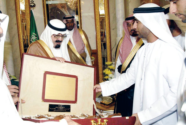 «منطـاد المملـكة» تقدير مـن شـباب الإمارات للسعودية