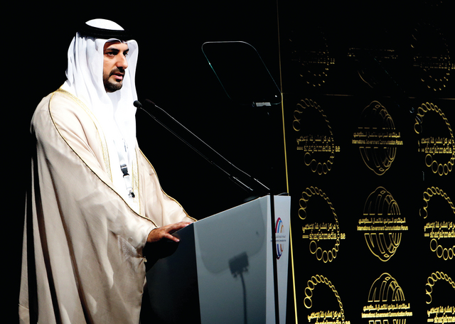 "سلطان بن أحمد يلقي كلمة الإفتتاح"