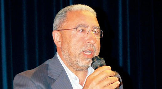 "محمد الأشعري"