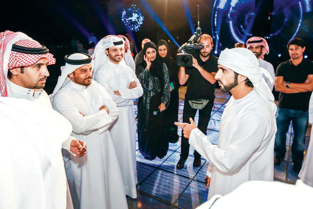 "..وسموه يتحدث إلى العاملين في البرنامج حول الأهداف المرجوة"