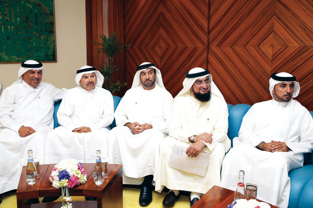 "مصبح الفتان ورشاد بوخش وسلطان السبوسي وخالد بن زايد ومحمد النوري"