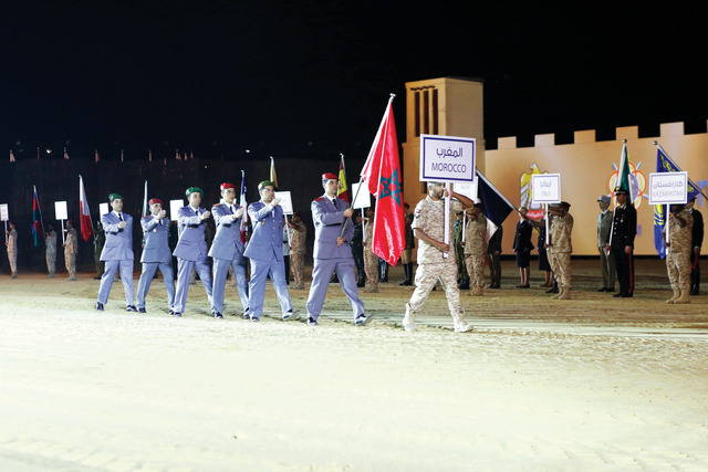 "وفد الإمارات في طابور العرض"