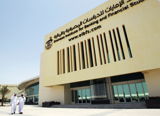"معهد الإمارات للدراسات المالية والمصرفية يتحول إلى كلية الإمارات للعلوم المالية ومقره دبي تصوير- موهان"