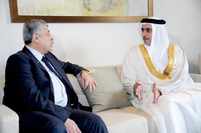 "..ويجتمع مع وزير الداخلية المصري"