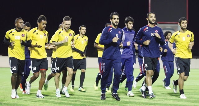 "الشعب يستعد لموقعته مع عجمان في الجولة 20 للدوري تصوير- يونس يونس"