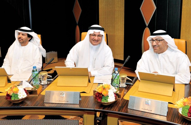 "هادف الظاهري وحميد القطامي وعبدالرحمن العويس"