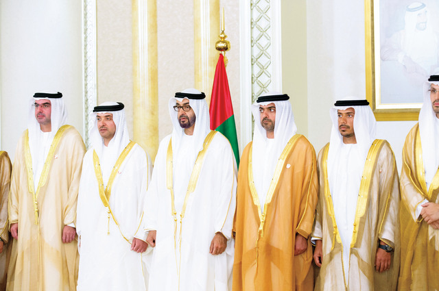 "محمد وهزاع وحامد بن زايد ومحمد بن خليفة وسلطان بن طحنون"