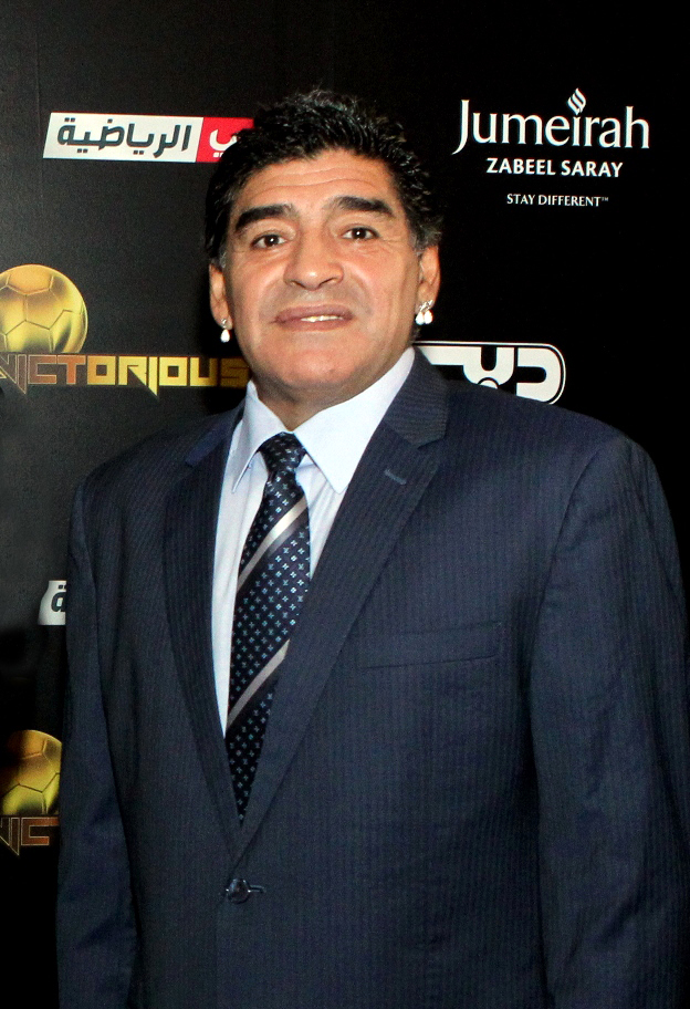 "مارادونا نجم البرنامج الأول"