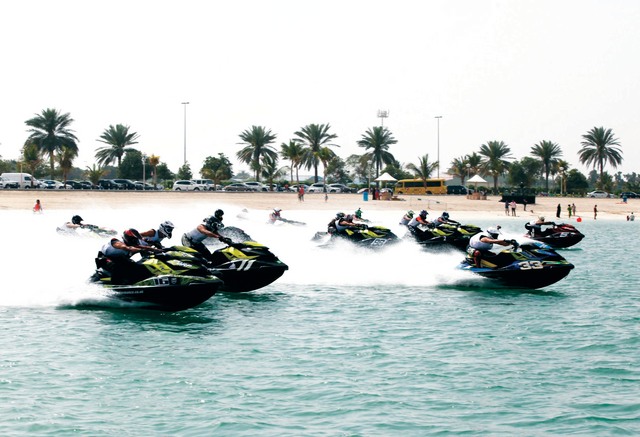 "أبطال الإمارات سجلوا مشاركة متميزة في الدراجات المائية \t البيان"