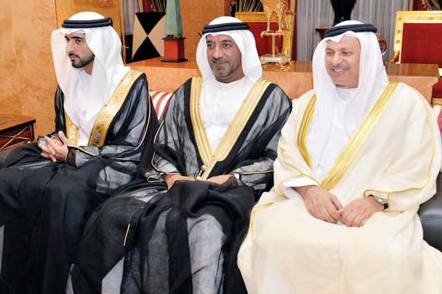 "حمدان بن محمد وأحمد بن سعيد وأنور قرقاش خلال اللقاء"
