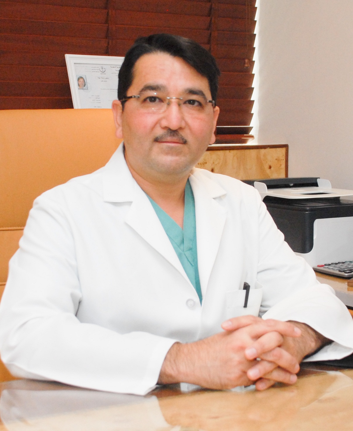 "الدكتور جمال جمعة استشاري الجراحة التجميلية"