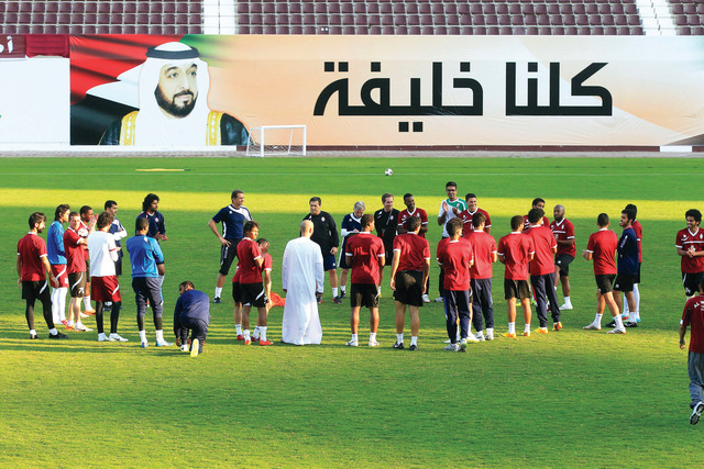 "جانب من تحضيرات الوحدة للمباراة \tالبيان"