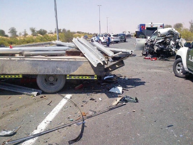"حوادث بليغة نتيجة للسرعة وعدم الانتباه\tالبيان"