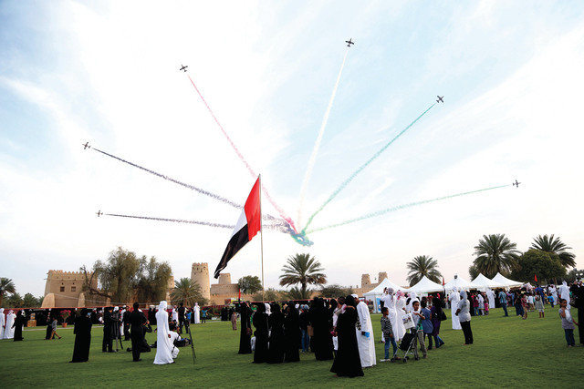 "عروض جوية مبهرة خلال المهرجان"