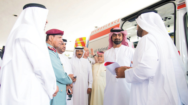 "عمار النعيمي يستمع إلى شرح حول الخدمات الإسعافية بحضور عدد من المسؤولين"