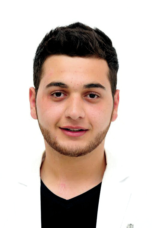 "خالد رياض"