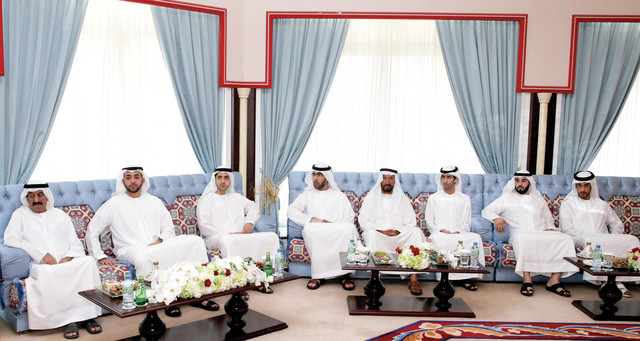 "راشد وأحمد بن سعود ومحمد جمعة النابودة خلال اللقاء"